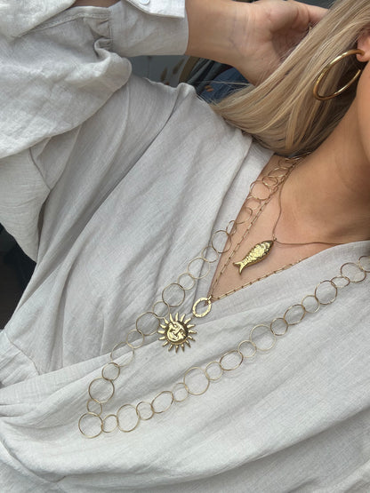 Viral long necklace