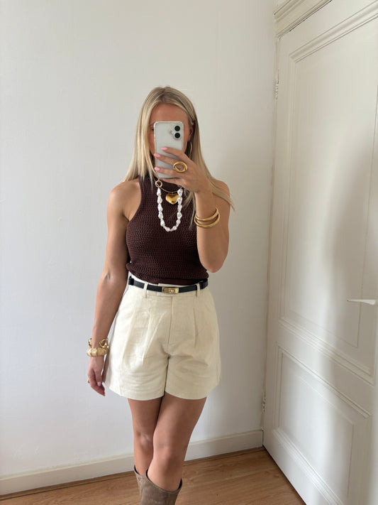 Yasmin linnenlook short