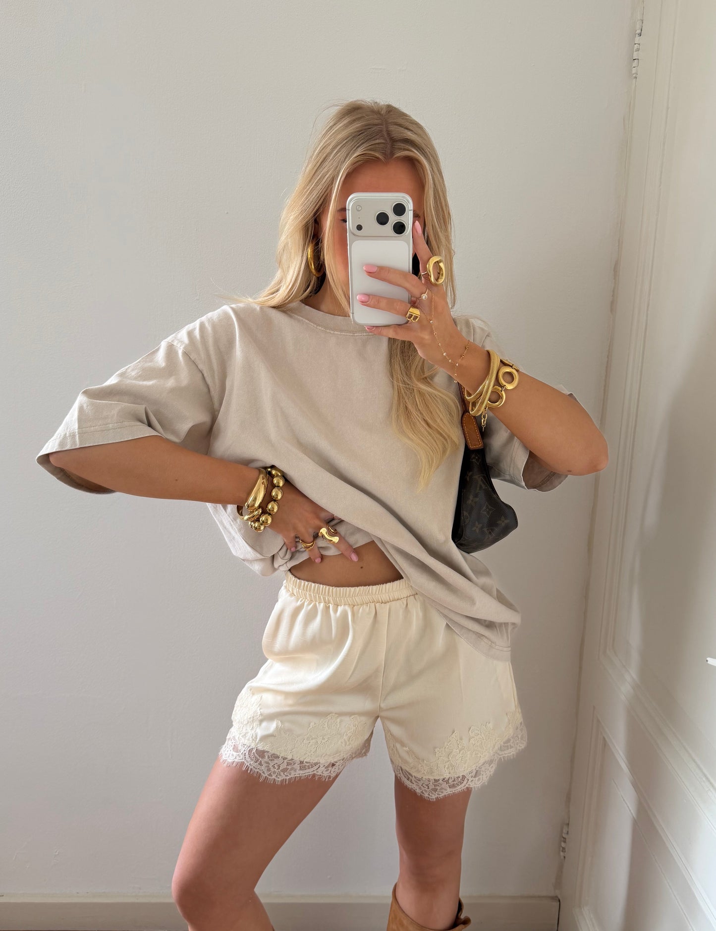 SATIN SHORT ECRU