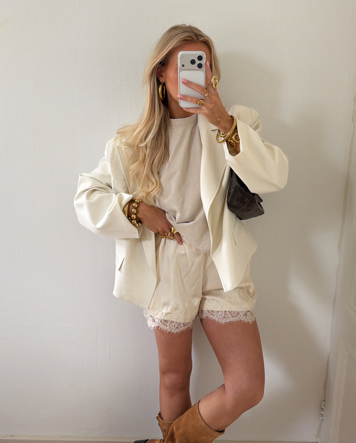 SATIN SHORT ECRU