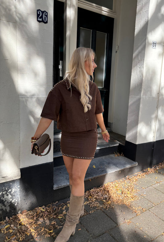 Benthe studs blouse bruin