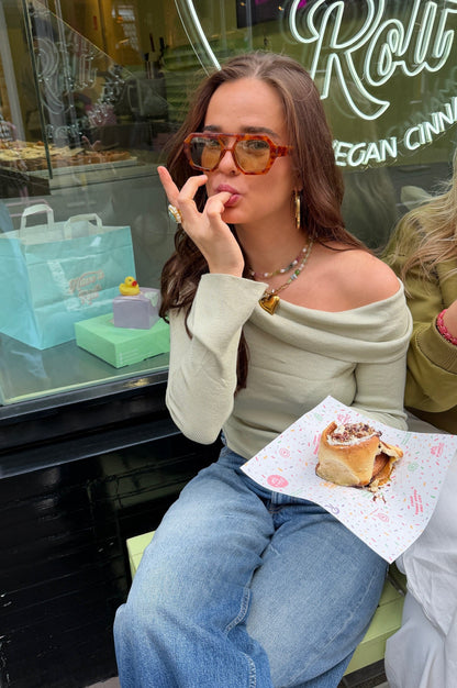OFF-SHOULDER LONGSLEEVE