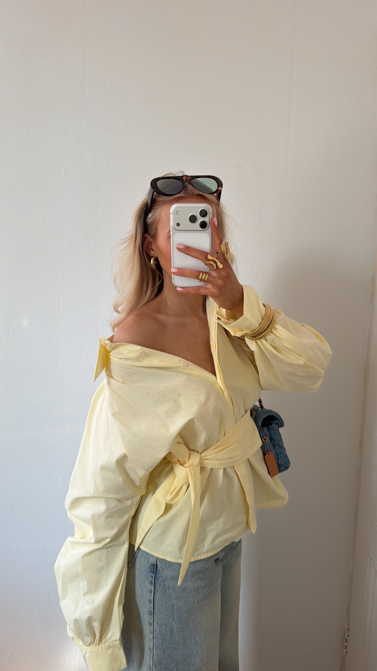 Quincy wrapped blouse geel